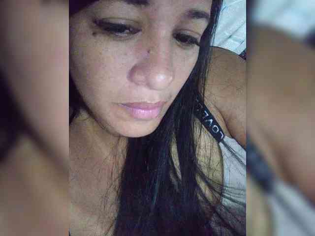 Letty33 webcam