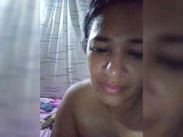 Letty33 webcam