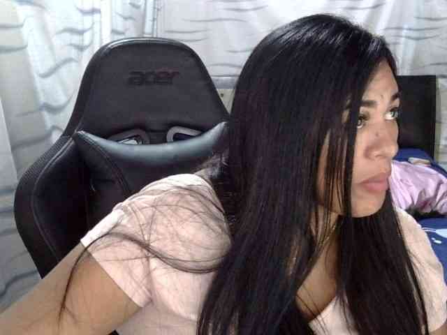 Letty33 webcam