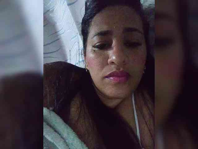 Letty33 webcam