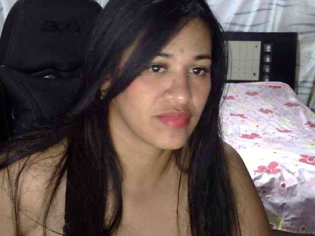 Letty33 webcam