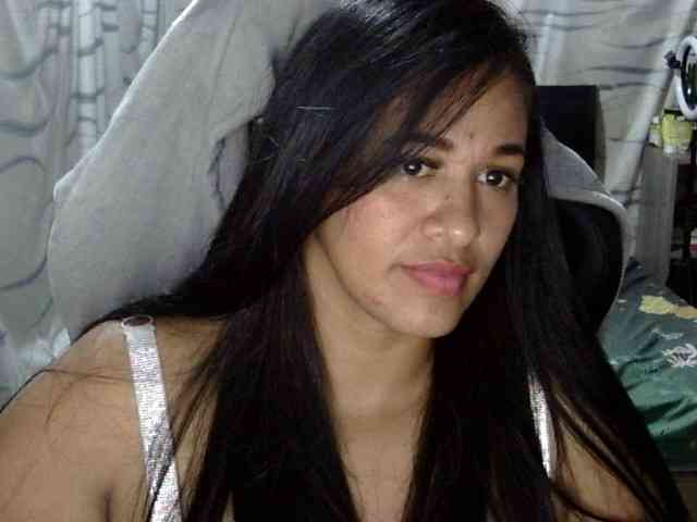 Letty33 webcam