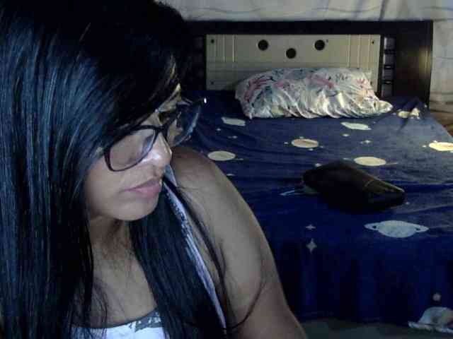 Letty33 webcam