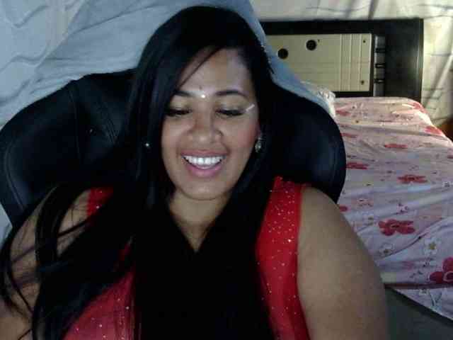 Letty33 webcam