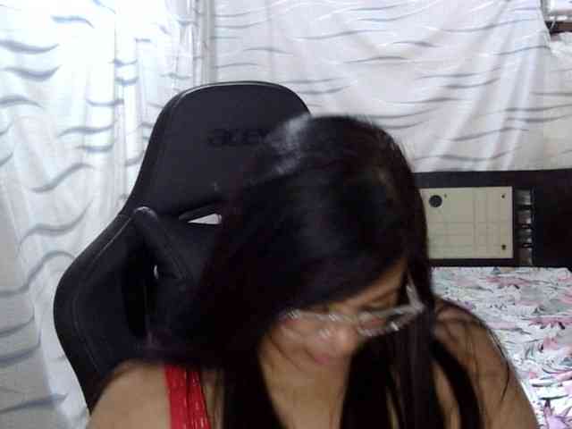 Letty33 webcam
