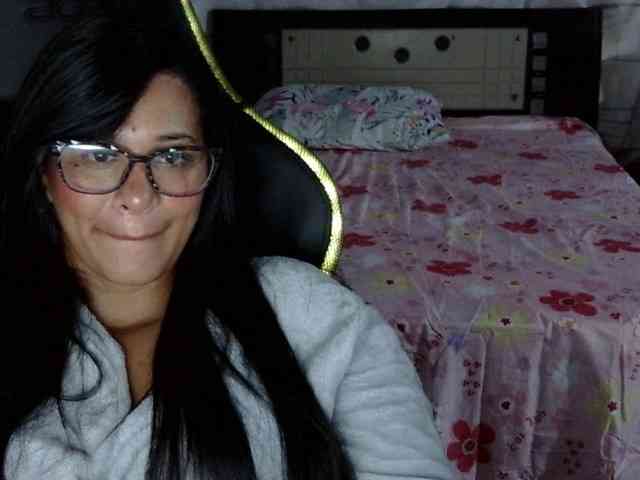 Letty33 webcam