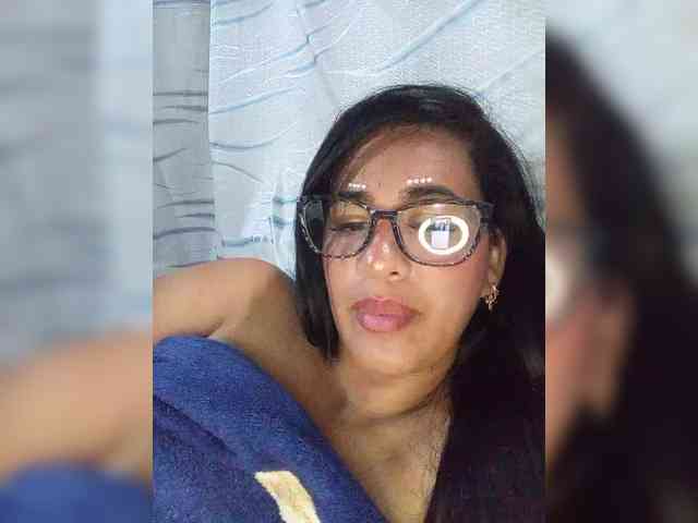 Letty33 webcam
