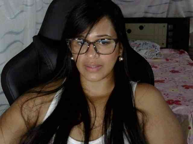 Letty33 webcam