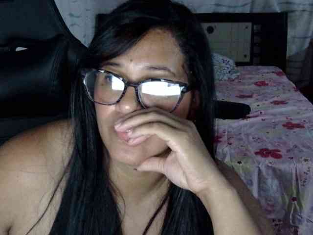 Letty33 webcam