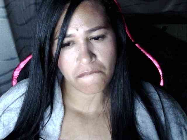Letty33 webcam
