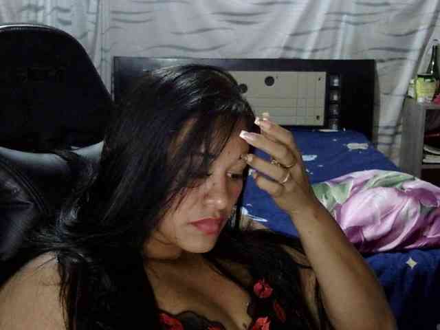 Letty33 webcam