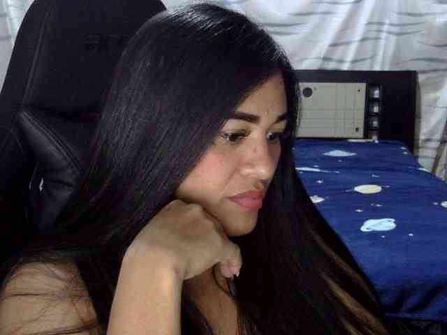 Letty33 webcam