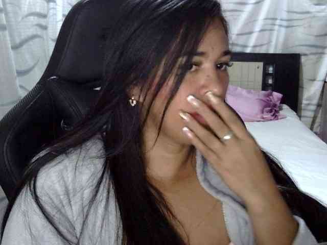 Letty33 webcam