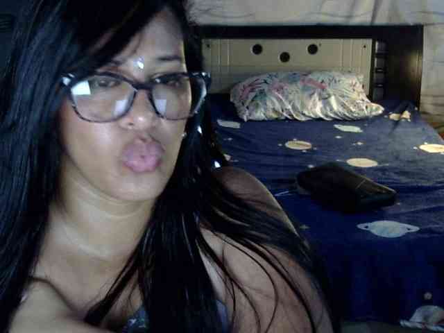 Letty33 webcam