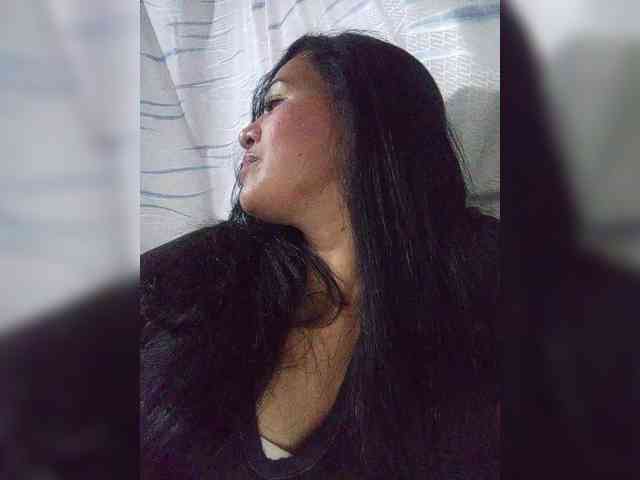 Letty33 webcam