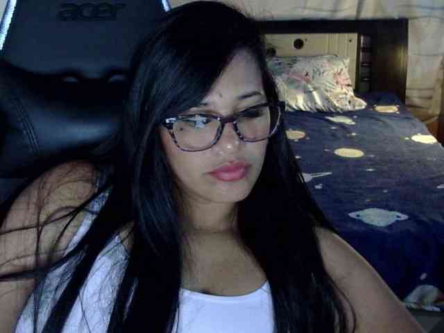 Letty33 webcam