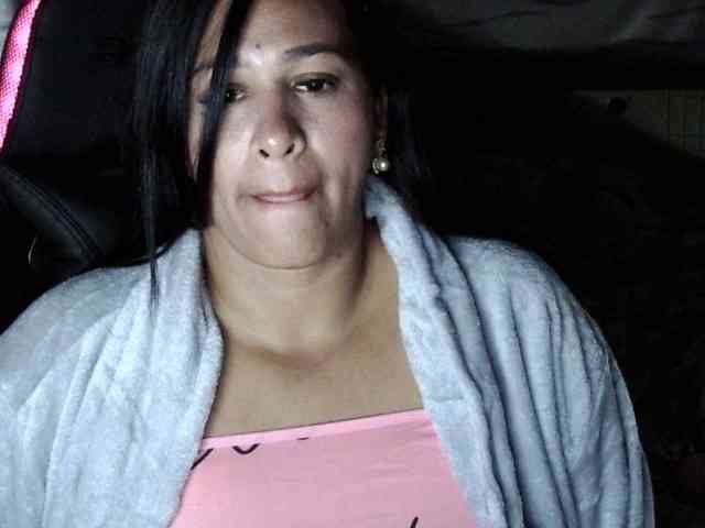 Letty33 webcam
