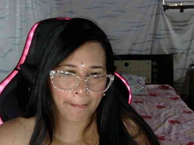 Letty33 webcam