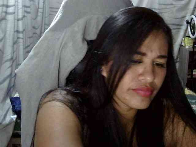 Letty33 webcam