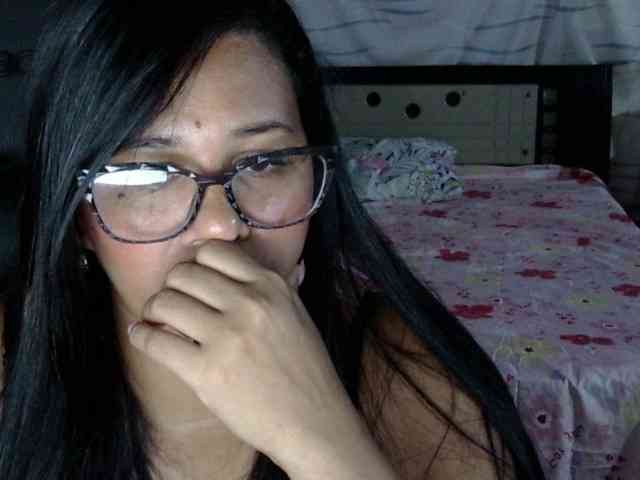 Letty33 webcam