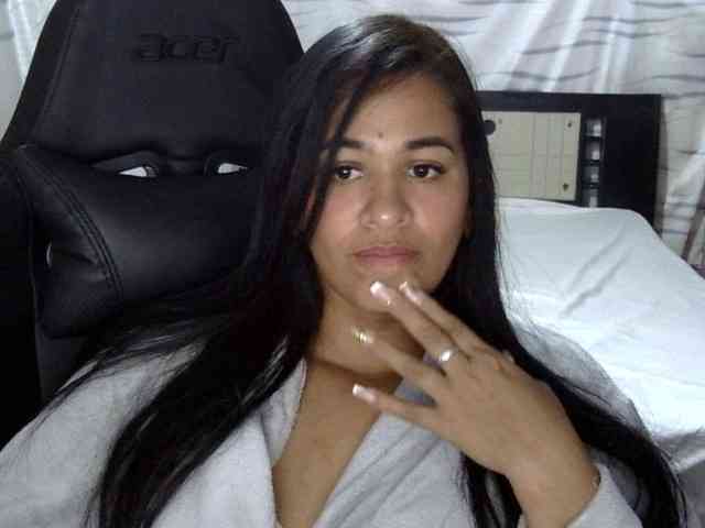 Letty33 webcam