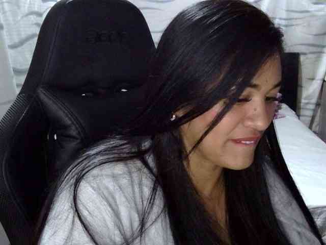 Letty33 webcam