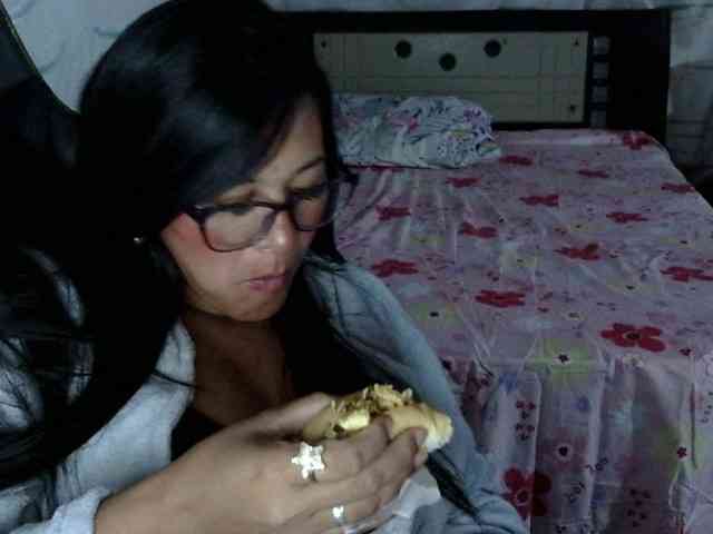 Letty33 webcam