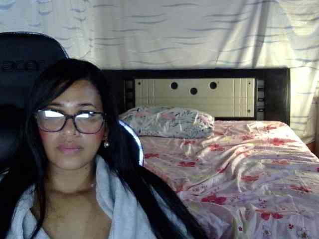 Letty33 webcam