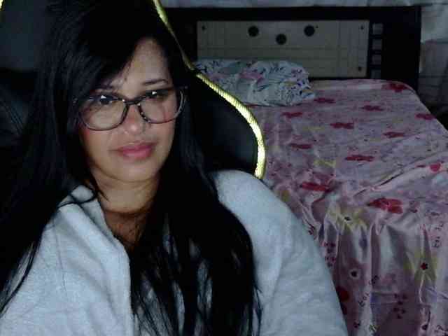 Letty33 webcam