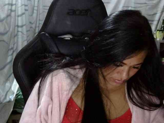 Letty33 webcam