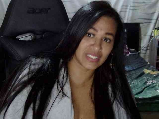 Letty33 webcam