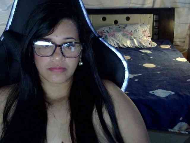 Letty33 webcam