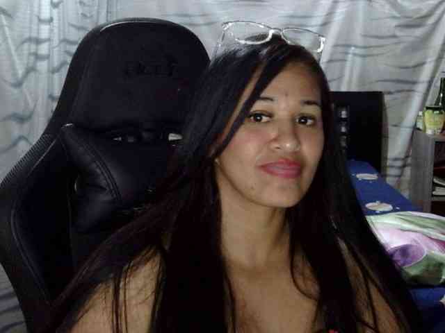 Letty33 webcam
