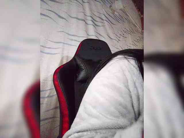 Letty33 webcam