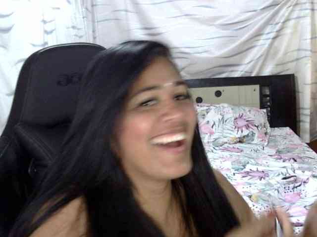 Letty33 webcam