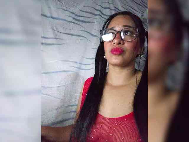 Letty33 webcam