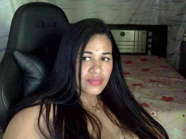 Letty33 webcam