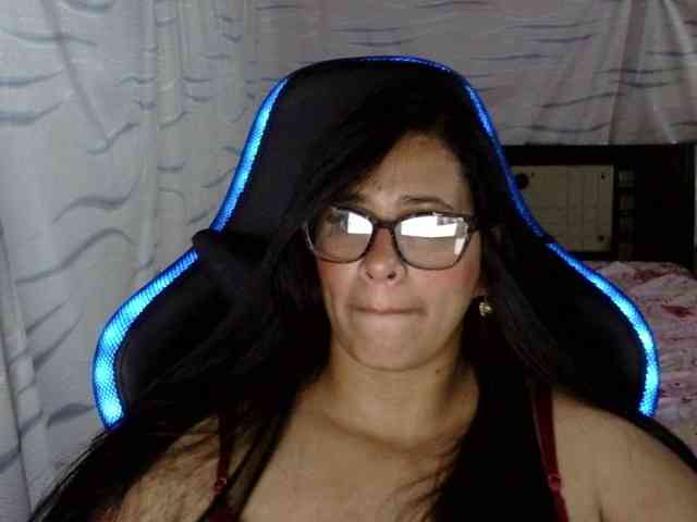 Letty33 webcam