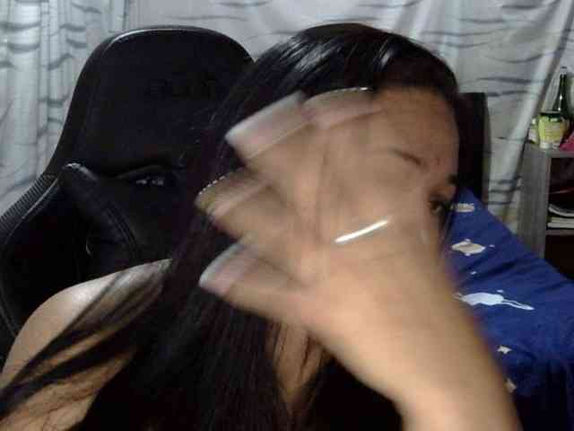 Letty33 webcam