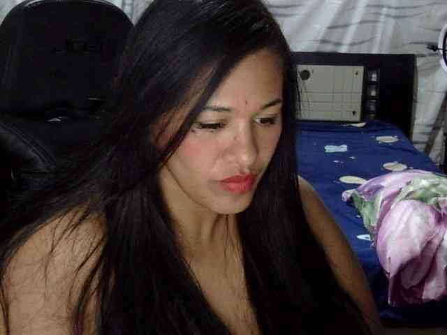 Letty33 webcam