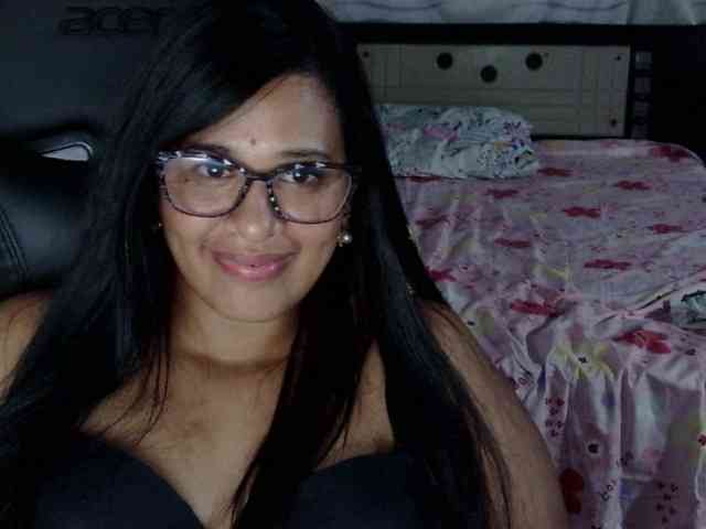 Letty33 webcam