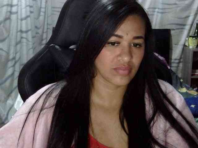 Letty33 webcam