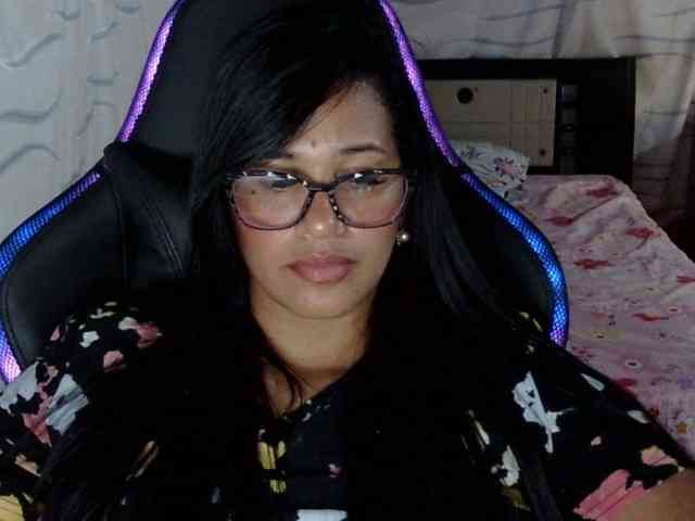 Letty33 webcam