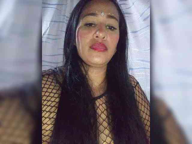Letty33 webcam