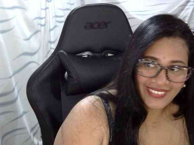 Letty33 webcam