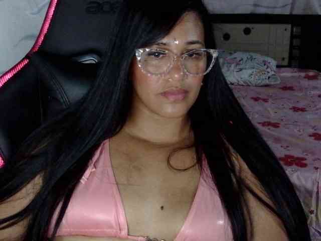 Letty33 webcam