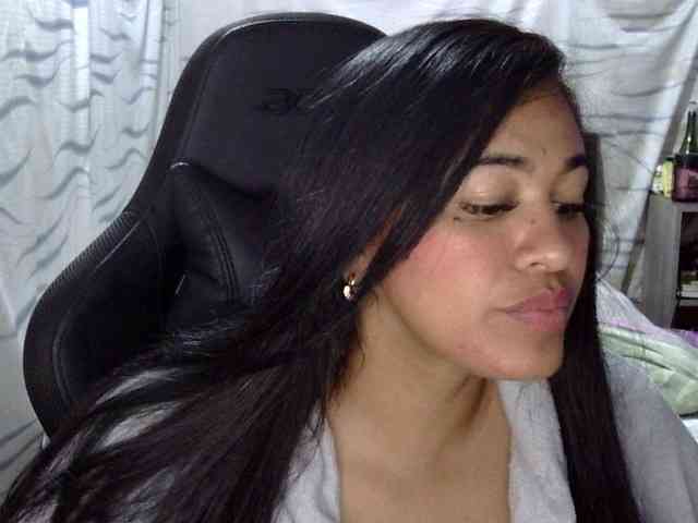 Letty33 webcam