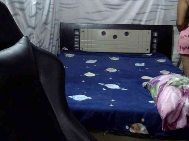 Letty33 webcam
