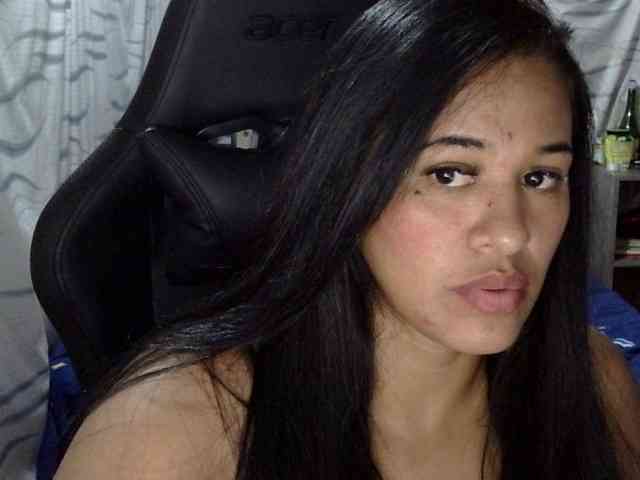 Letty33 webcam