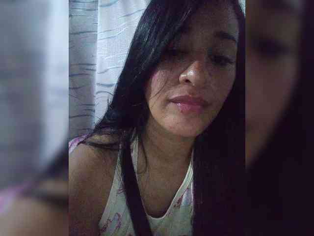 Letty33 webcam